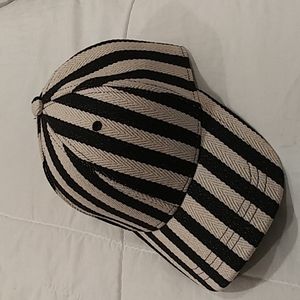NWT Universal Thread Cap
